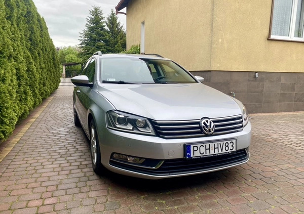 Volkswagen Passat cena 32500 przebieg: 195500, rok produkcji 2011 z Margonin małe 106